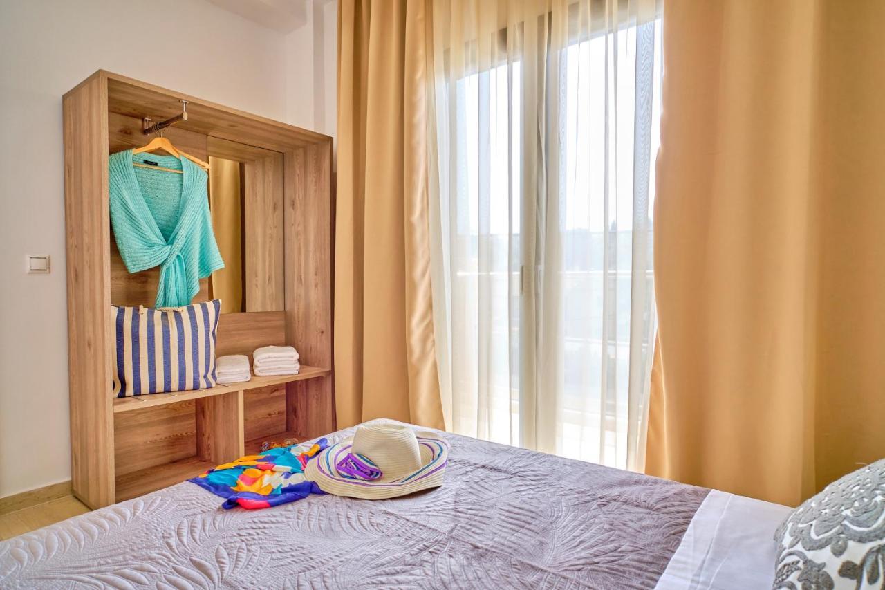 Sunflower Suites Gouvia Corfu Bagian luar foto
