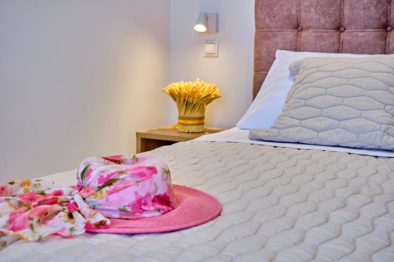 Sunflower Suites Gouvia Corfu Bagian luar foto
