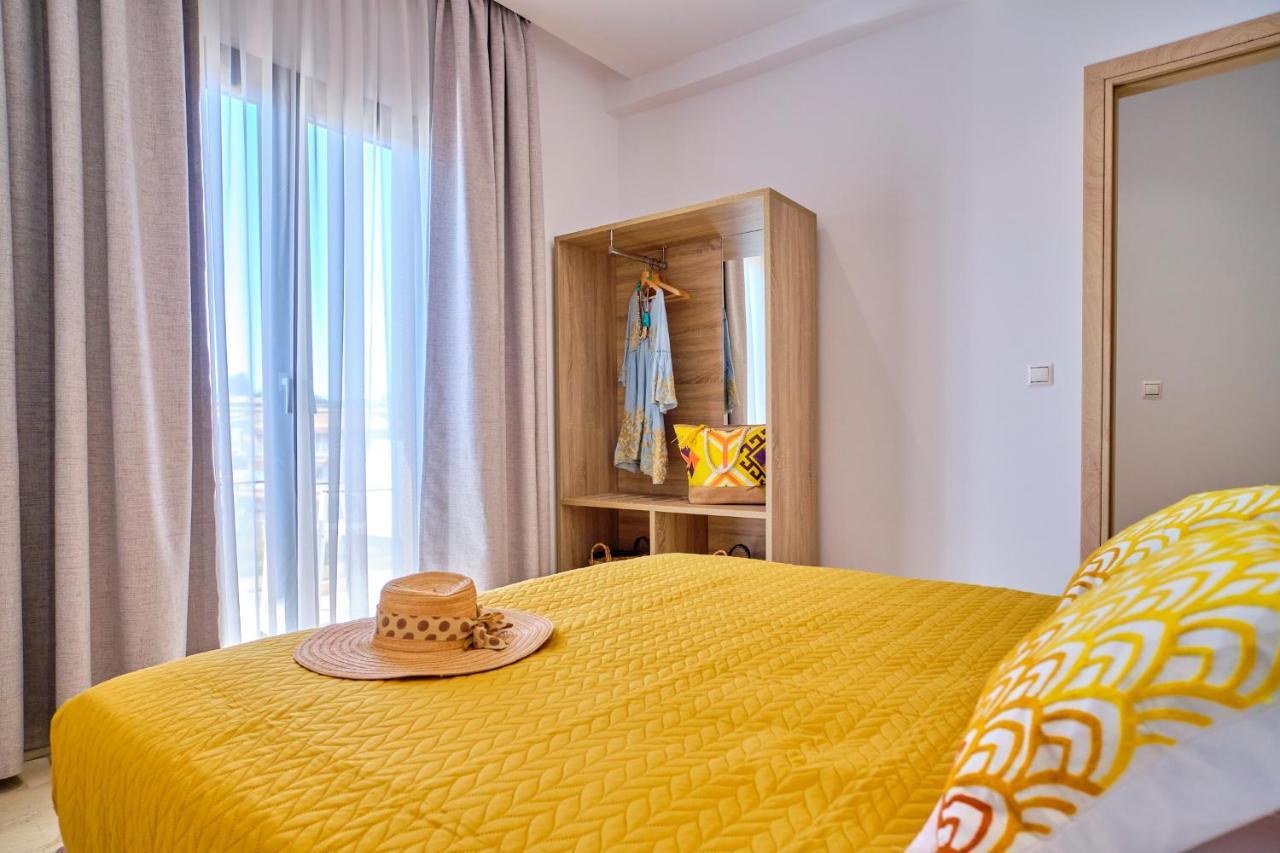 Sunflower Suites Gouvia Corfu Bagian luar foto